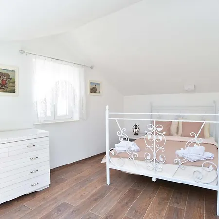Senka Apartment *